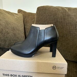 Elegant Black Women's Ankle Boots